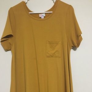 Medium Carly lularoe